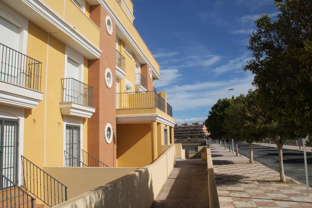 Apartamentos Playamar 滨海罗克塔斯 外观 照片