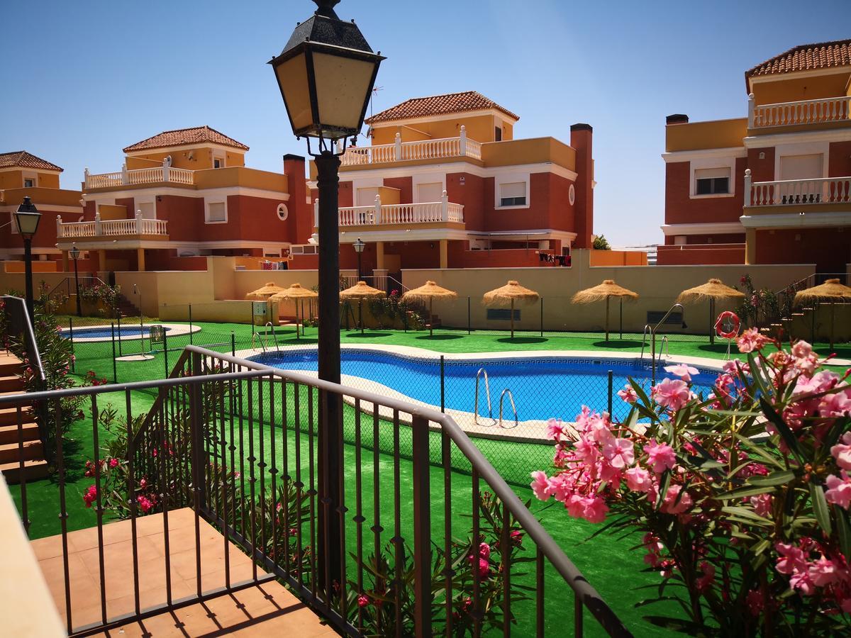 Apartamentos Playamar 滨海罗克塔斯 外观 照片