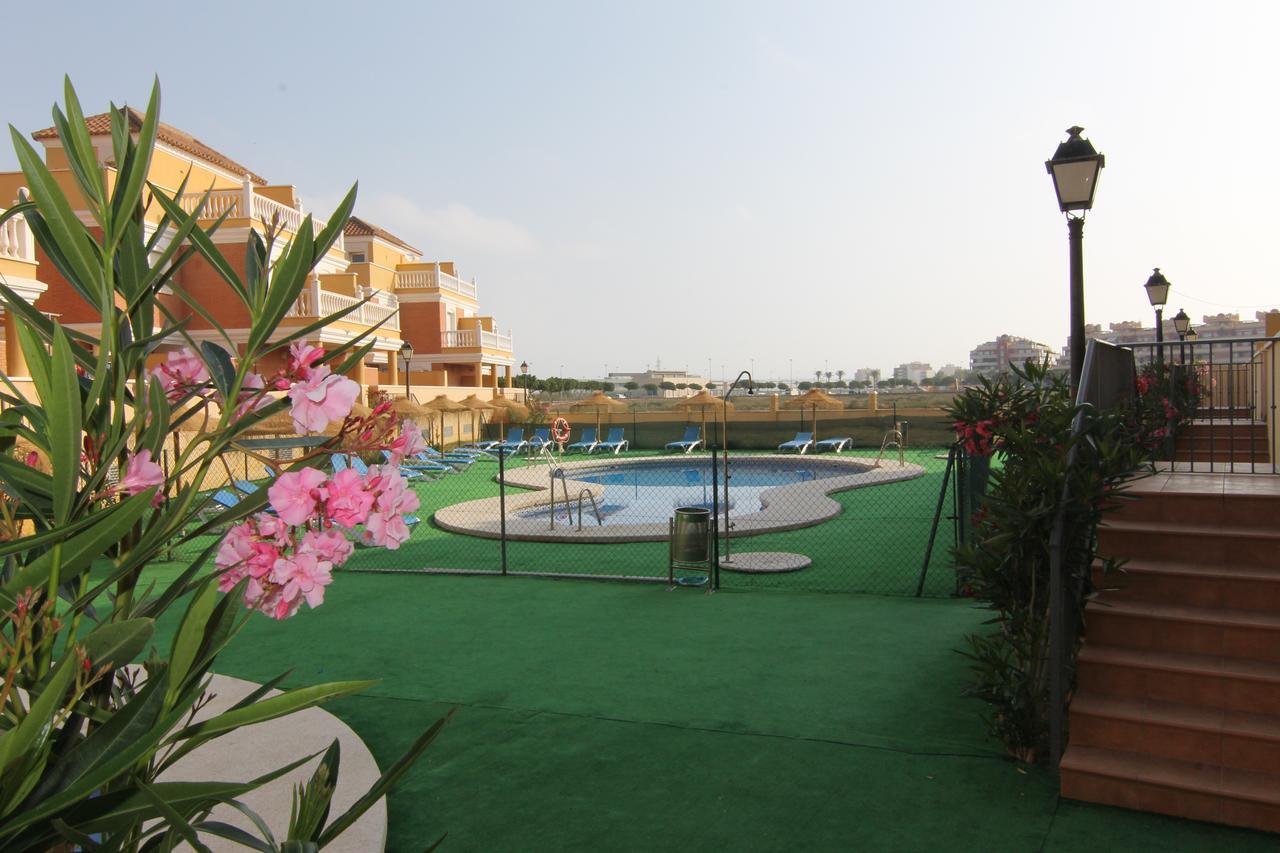 Apartamentos Playamar 滨海罗克塔斯 外观 照片